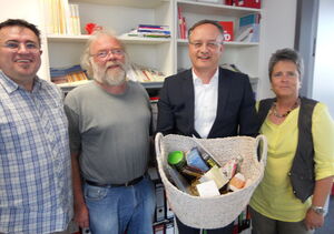 Volker Spellenberg, Michael Pfeiffer und Sabine Ocker von der GEW Heidenheim mit Andreas Stoch