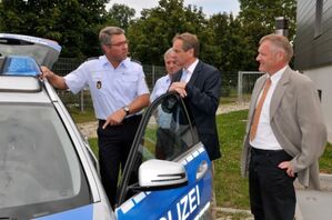 Bei Vor-Ort-Terminen informiert sich der Minister über die Arbeit der Polizei im Land
